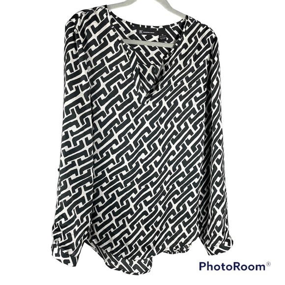 INC International Concepts Black and Cream patterned blouse. Roll tab sleeves. - Picture 1 of 9